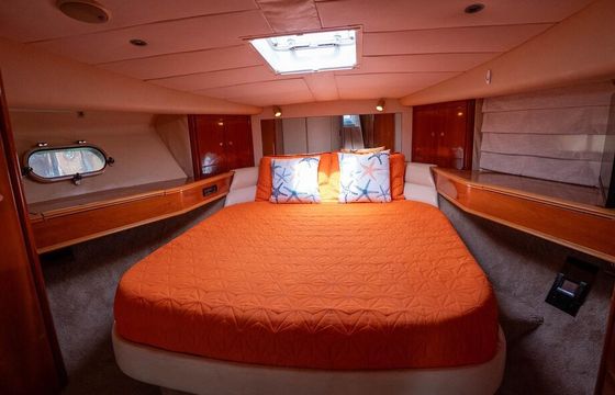 Beautiful Viking 52  FlyBridge Yacht