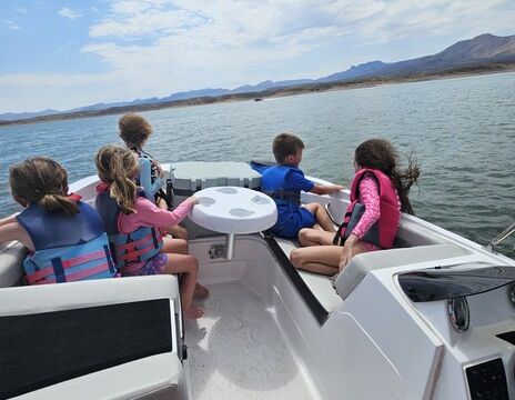 2021 Hurricane 185 OB: Fun, Spacious, and Lake-Ready.