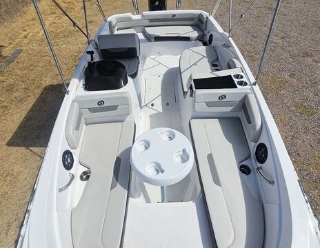 2021 Hurricane 185 OB: Fun, Spacious, and Lake-Ready.