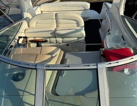 Luxury 33' Sea Ray Yacht Rental in Chicago