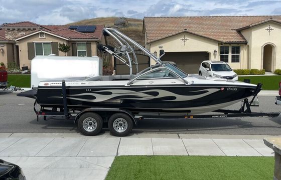 Beautiful Ski Centurion Elite C4