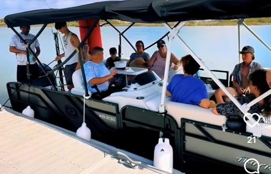The Party Boat- Your private escape for cruising &amp; celebrating!