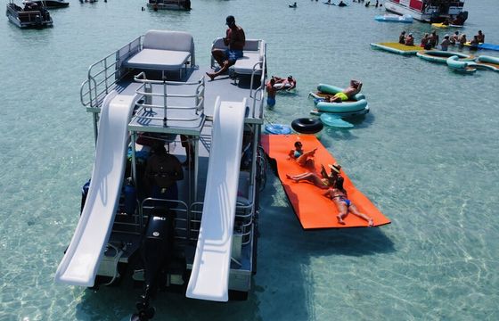 30 x 10 Pontoon boat