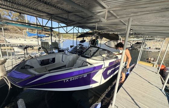2017 Super Air Nautique – Fully Loaded Wake Boat | Lake Travis