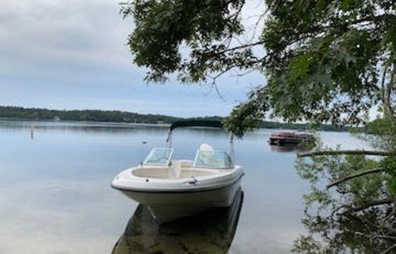 18' Ventura Boston Whaler Bowrider for 7 people
