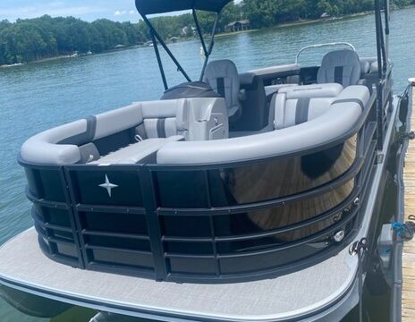 Tritoon 24 foot