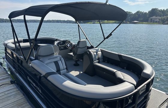 Tritoon 24 foot