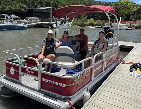 5 Passenger Suntracker 16" Perfect for family Fun - Palm Coast!