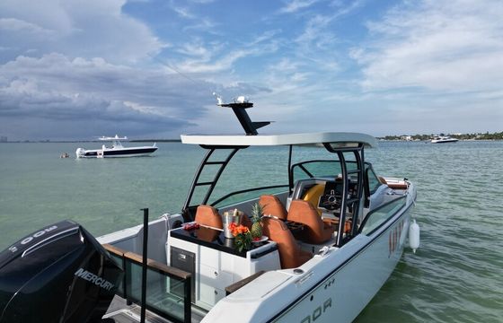 28’ Luxury Boat– Miami Cruise, Sandbar &amp; Sunset Charter