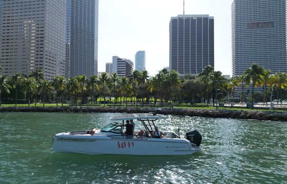 28’ Luxury Boat– Miami Cruise, Sandbar &amp; Sunset Charter