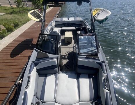 Axis Wake Surf Boat w/ Captain – 14 Guests - Lake Austin