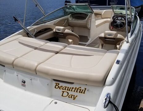 Captained 21' Chapparal 210ssi for up to 6 guests on Lake Hopatcong