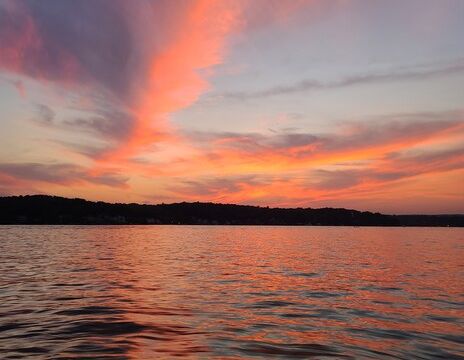 Captained 21' Chapparal 210ssi for up to 6 guests on Lake Hopatcong
