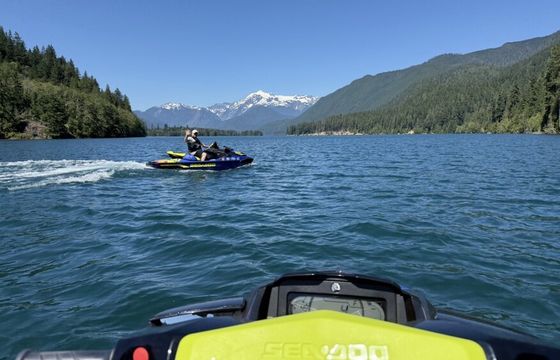 Two FAST Wake Pro 230 Jet ski's available