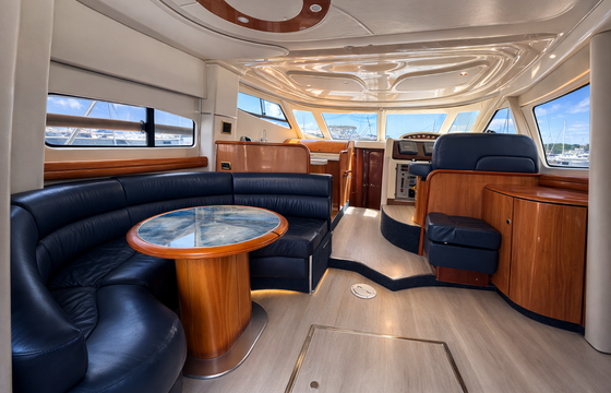 Cranchi 51’ Luxury Yacht – Miami Bay Party Cruise + 1 Hr Free!