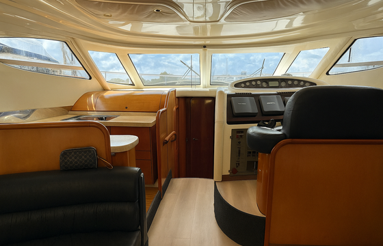 Cranchi 51’ Luxury Yacht – Miami Bay Party Cruise + 1 Hr Free!