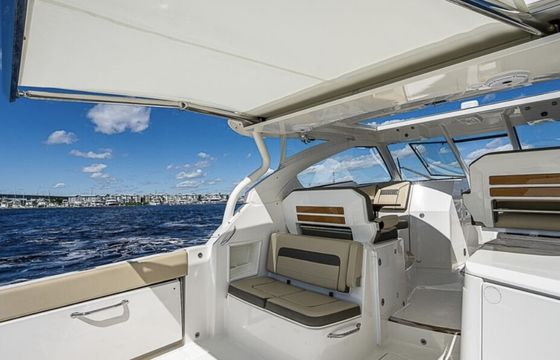 38ft Cruise ICW, Peanut isle.,Palm Beach. Capt fee Incl. in list price
