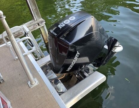 24' Sun Tracker Party Barge DLX (200HP) — Sandy Cove Guests Only