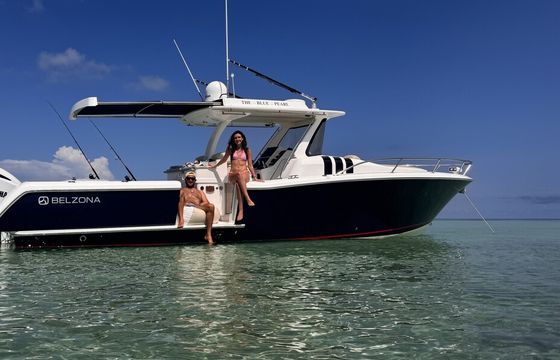 Private Center Console Yacht – Luxury Meets Adventure, Your Way