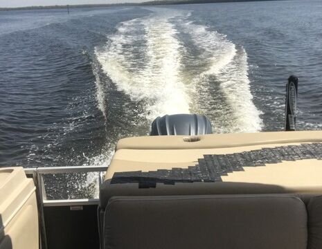 28' Pontoon Rental in Bonita Springs – Beach Chairs & Cooler Included