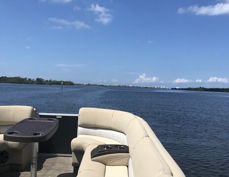28' Pontoon Rental in Bonita Springs – Beach Chairs & Cooler Included