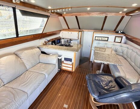45' Convertable Yacht - Luxury Cruising and Sportfishing Excellence