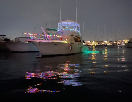 45' Convertable Yacht - Luxury Cruising and Sportfishing Excellence