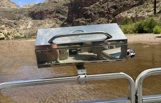 Cruise the Lake in Comfort – Family Fun, Fishing, and Scenic Views