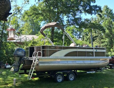 2022 20' Bennington Fishing and Pleasure Pontoon is Ready!