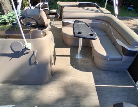 2022 20' Bennington Fishing and Pleasure Pontoon is Ready!