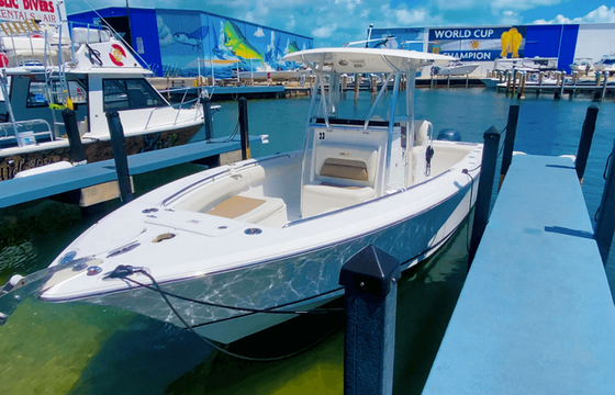 27.5' Twin 200 SeaHunt Gamefish w/ GPS TRACKS to popular destinations!