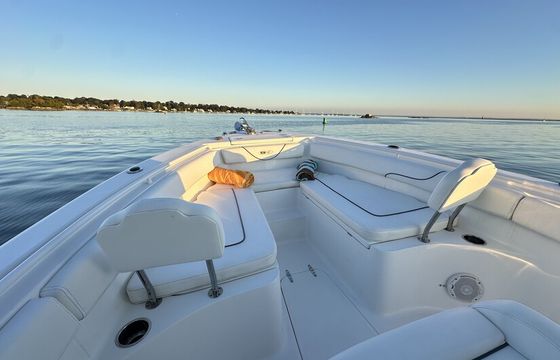 Greenwich's #1 Pristine Gamefish 25 Center Console