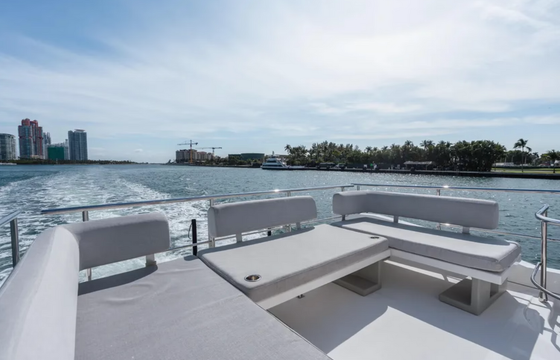 50ft Azimut Luxury Yacht Charter Miami