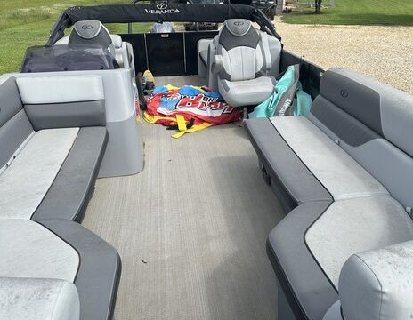 22 Veranda Barge