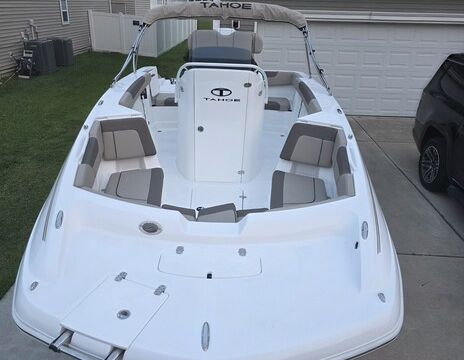2025 Tahoe 2150CC Fishing, Cruising or Just Chilling Price Negotiable