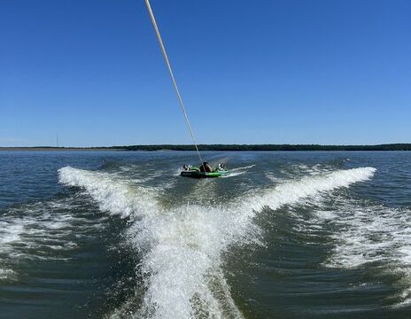 Ultimate Lake Day:  23ft Ski Boat for Up to 12 Guests!
