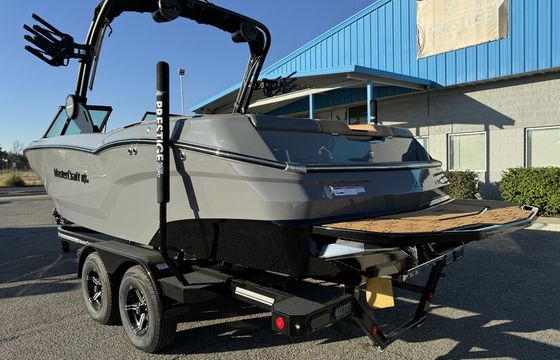 *Brand New* 2025 Mastercraft Surf and Wake Boat