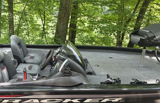 2023 Bass Tracker