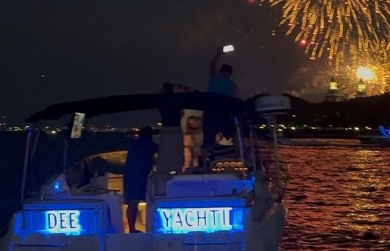 35ft Party Yacht w/ OPEN Seating Area! Playpen-Fireworks + More!