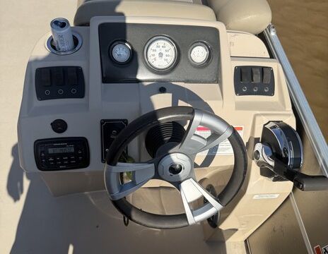 Come enjoy the day on beautiful Luxury Tritoon