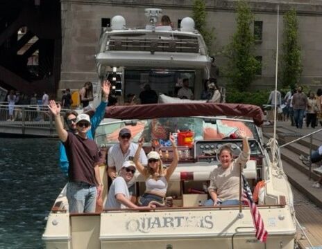 Sea Ray 300 Motor Yacht | Chicago Playpen and River Cruises