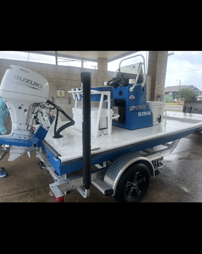 Chiquita — The Skinny-Water Cruiser