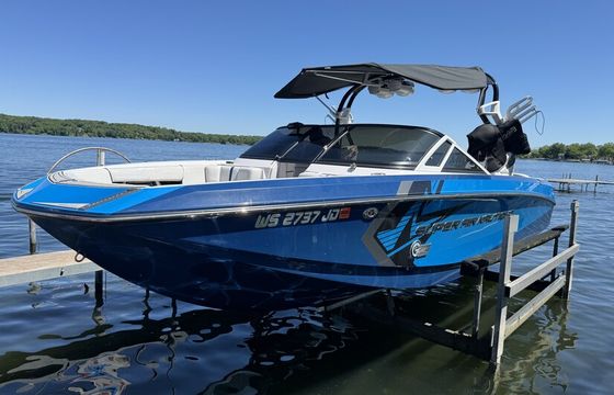 Nautique G Surf Charters