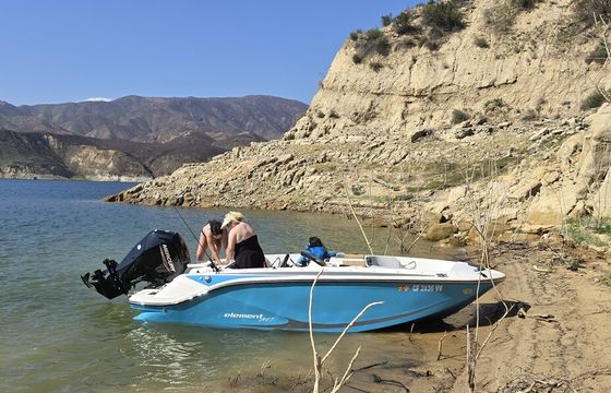 Exceptionally roomy 17-foot Blue Lagoon