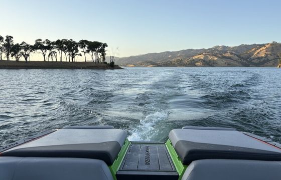 Summer Wake Watersport + Wakeboard/Wakesurf Beginner Lesson