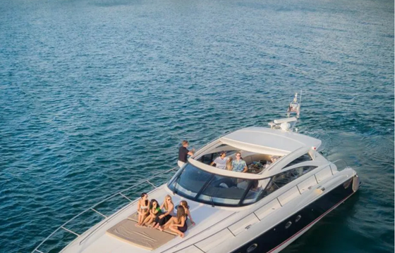 Princess 58 – Luxury Yacht Experience to Palomino Islands