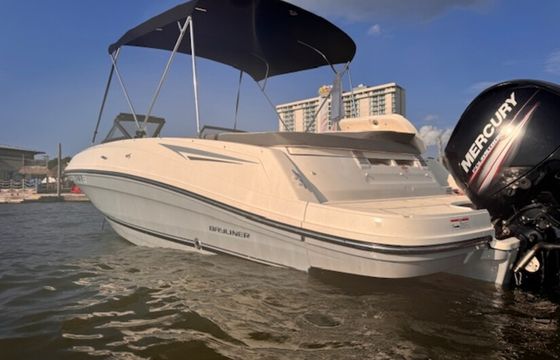 2017 Bayliner VR5 Get On The Lake &amp; GO!