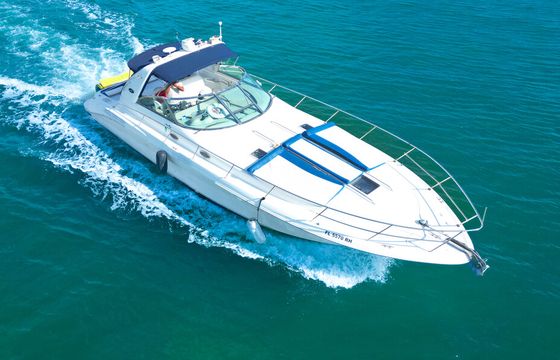 Enjoy "Venezzia" in Miami with Sundancer II 44FT!