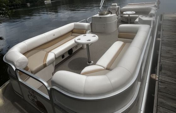 Luxurious 25ft G3 Sun Catcher Pontoon Boat, 12 People, Private Side