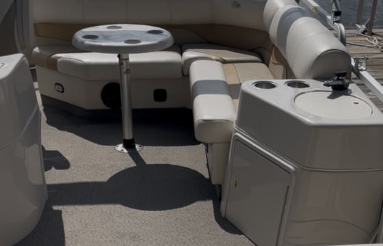Luxurious 25ft G3 Sun Catcher Pontoon Boat, 12 People, Private Side
